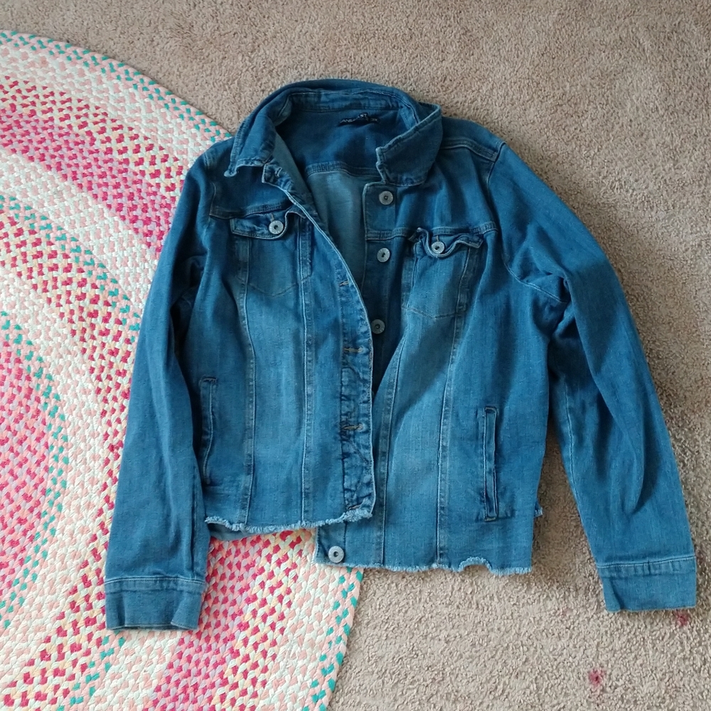 Over sized vintage Jean jacket!!!!